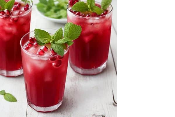 Pomegranate and Minty Ginger Fizz